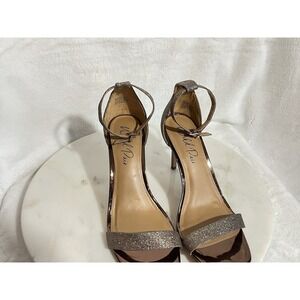 Wild Pair Women's Bethie 2 Glitter Metallic Heel Sandals Size 10